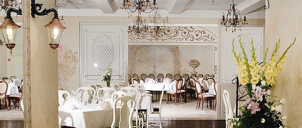 Villa Estera - Hotel & Restauracja Michałowice 외부 사진
